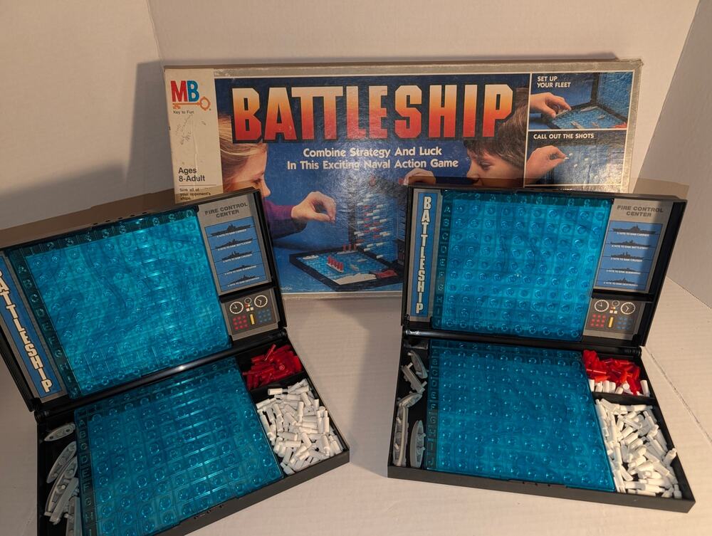Vintage 981 Battleship Game by Milton Bradley Complete in Great Condition